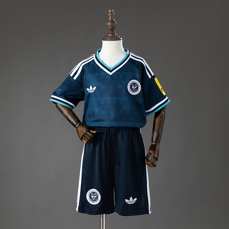 Newcastle United 26/27 Away Kids kit